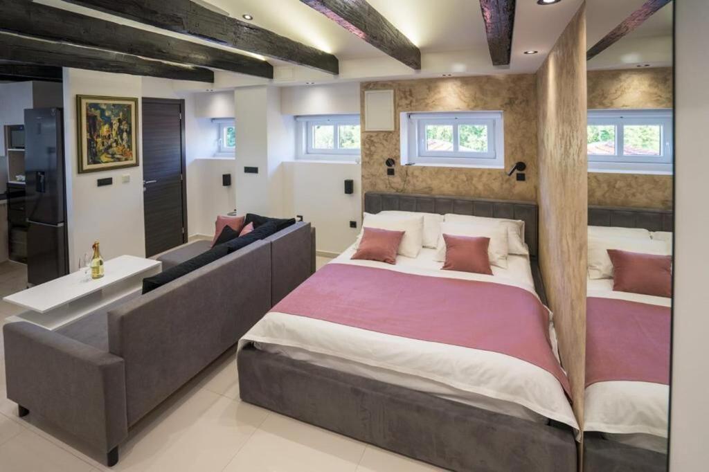 Apartment Royal Studio Rijeka Luaran gambar